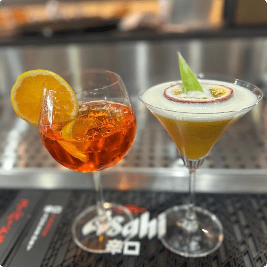 Refreshing drinks with citrus and unique toppings