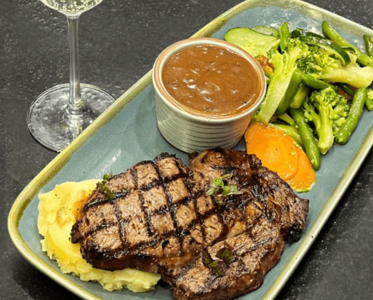 Drink and Eat With Style at Urban Bar and Grill